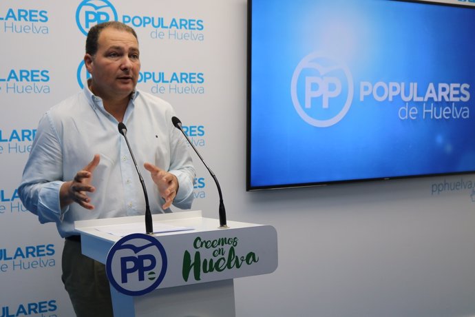 El portavoz del PP en la Diputación de Huelva, David Toscano.