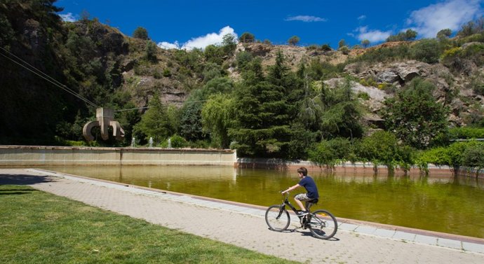 Llac del Parc de la Creueta del Coll