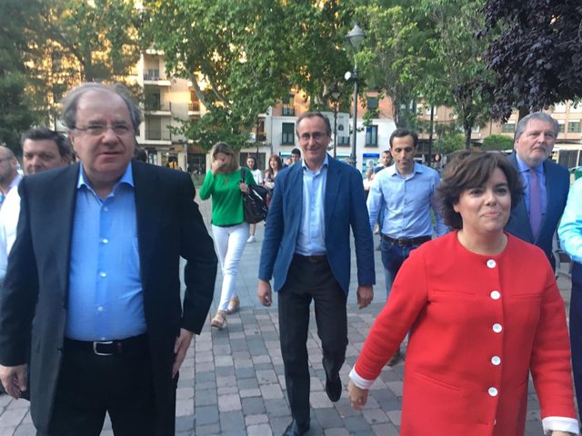 Valladolid.- Herrera (i) y Sáenz de Santamaría