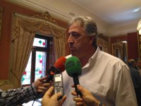 La ikurriña no ondeará en el chupinazo de Sanfermines y habrá un mástil vacío, según el alcalde