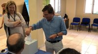Almeida ve "muy ilusionante" la jornada de votación y valora que el futuro del partido se decida "entre todos"