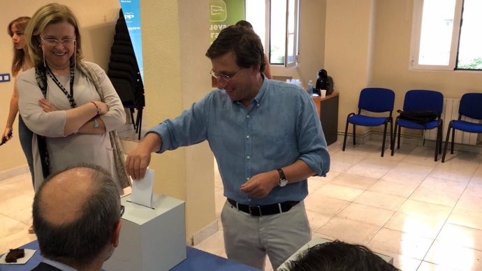 Almeida ve "muy ilusionante" la jornada de votación
