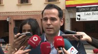 Aguado espera que el alcalde de Arroyomolinos "recapacite" respecto a su dimisión