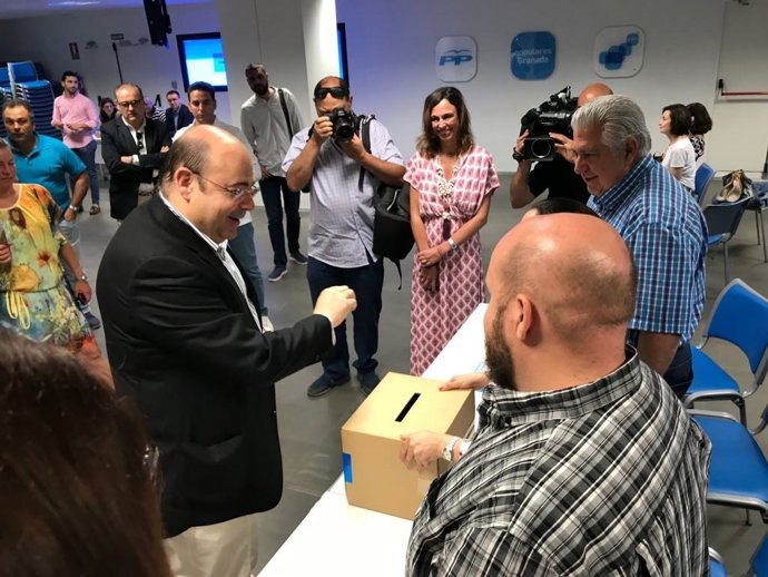 El presidente del PP de Granada, Sebastián Pérez.