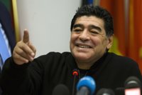  Maradona pide disculpas a la FIFA y muestra "absoluto respeto por el trabajo de los árbitros"