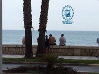 Detienen a dos jóvenes que utilizaban a niños para robos en las playas de Málaga capital