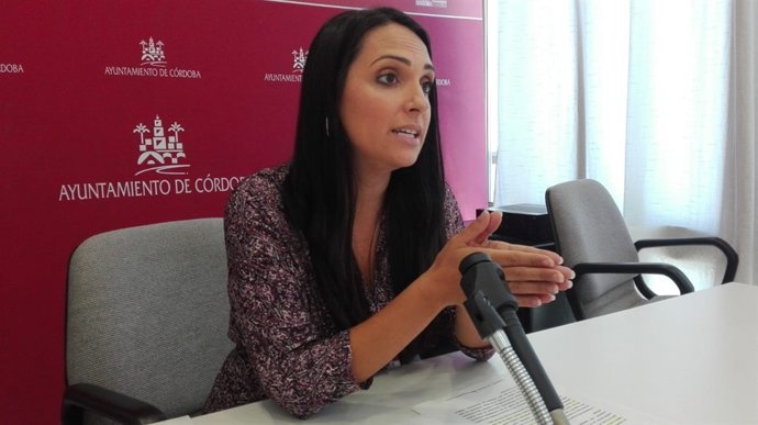 La portavoz del PSOE en el Ayuntamiento de Córdoba, Carmen González