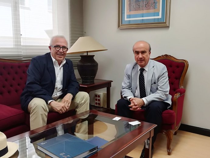 El rector de la UNIA se reúne en Madrid con secretario general de la OEI