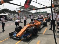 Alonso: "Nosotros pilotamos el coche y nos fiamos de las decisiones que tomen los jefes"