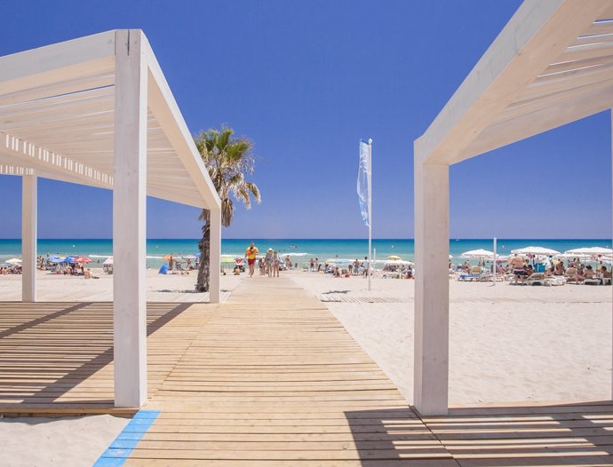 Playa en Alicante, imagen de archivo