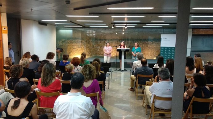 Acto de agradecimiento en el ICAV a los letrados por el Aquarius 