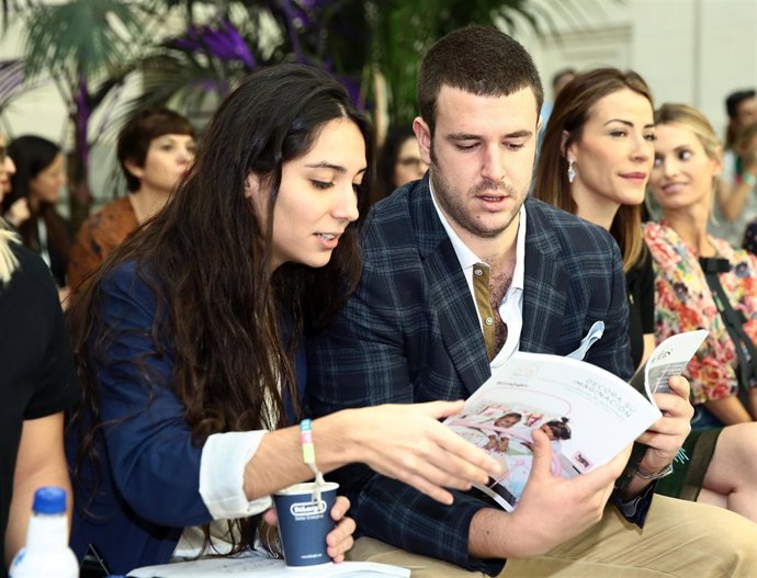 ALEX LEQUIO CON SU NOVIA FRANCISCA