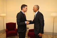 Pedro Sánchez se reúne con Obama en el hotel de Madrid donde se celebra la cumbre sobre economía circular