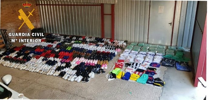 Material intervenido por la Guardia Civil.