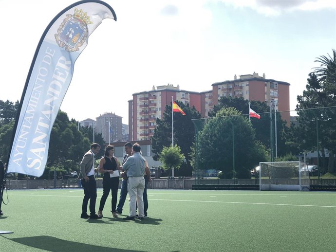 Renovación campo de hockey complejo deportivo 'Ruth Beitia'
