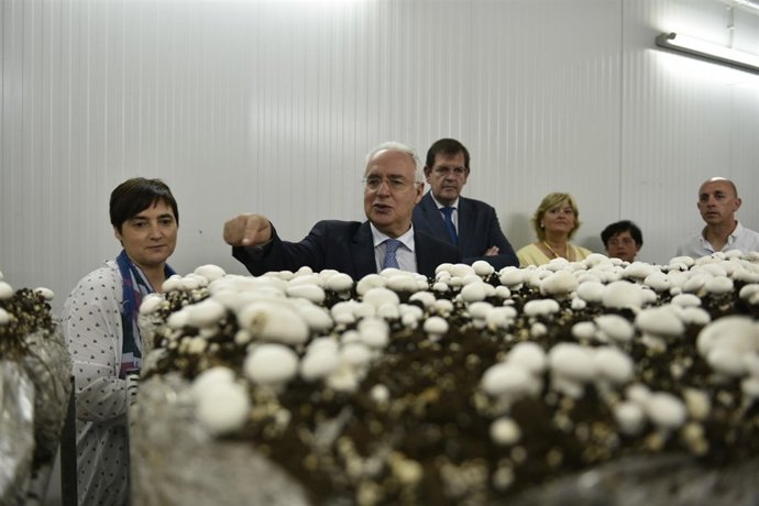 Ceniceros, durante la visita al CTICH