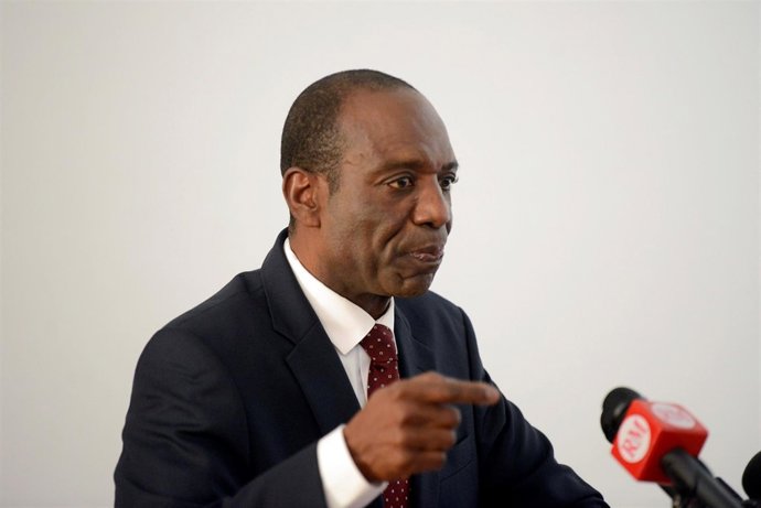 El primer ministro de Mozambique, Carlos Agostinho do Rosario