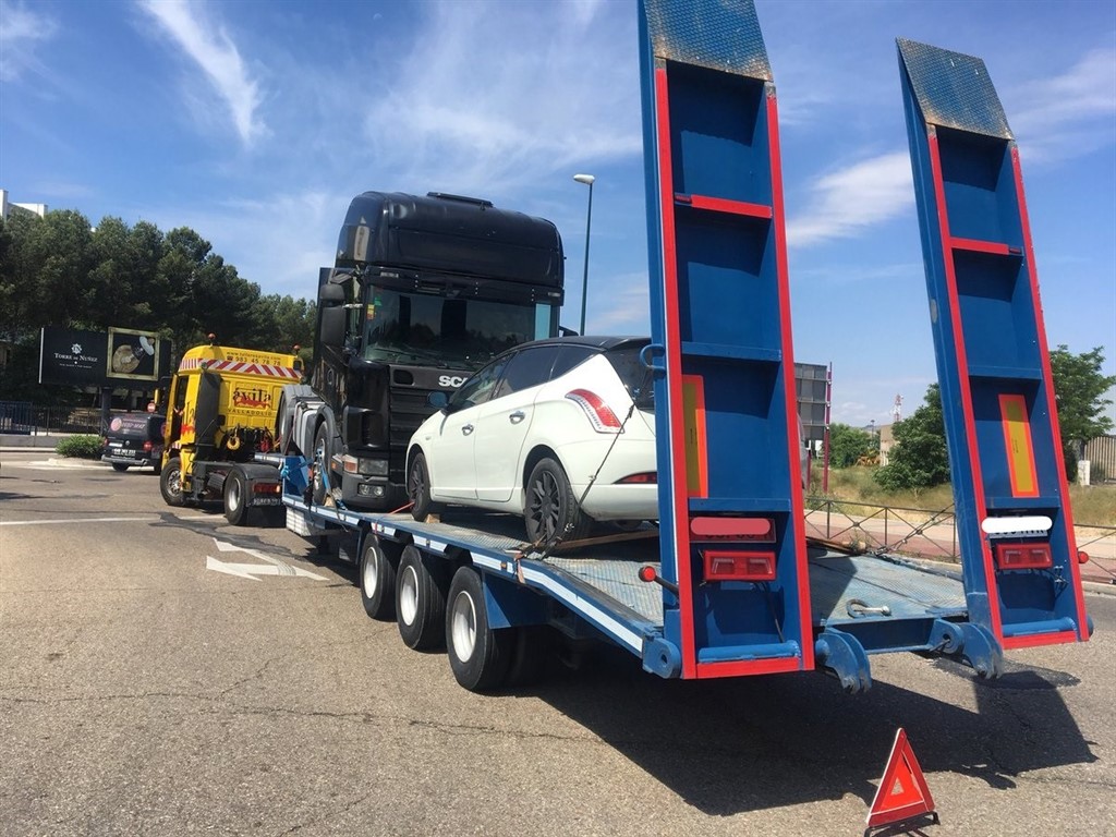 Abandona en plena vía en Valladolid