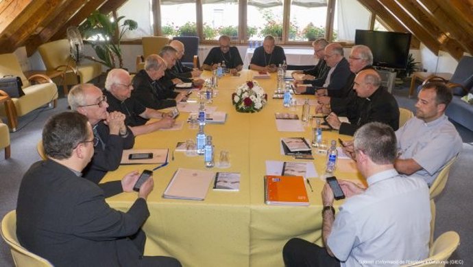 Conferència Episcopal Tarragonina, integrada per bisbes catalans