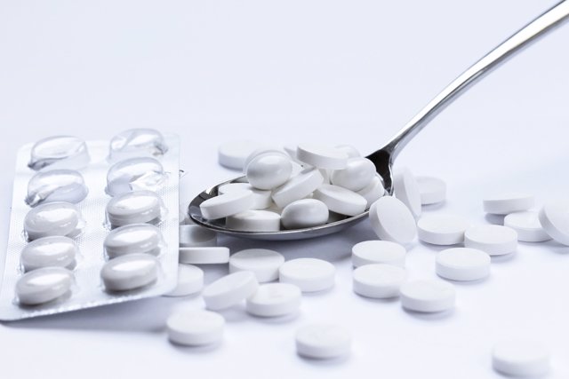 Los usuarios de medicamentos con valsartán deberán acudir a las farmacias para comprobar si sus envases están afectados