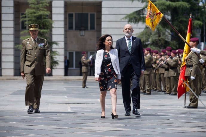 La ministra de Defensa Margarita Robles en el Ministerio de Defensa