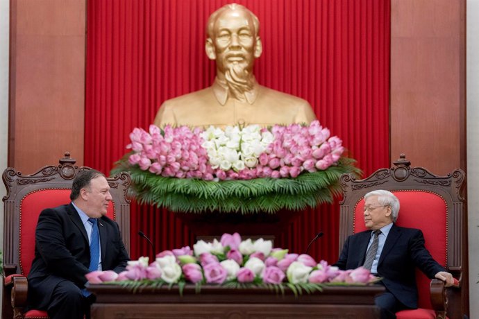 Mike Pompeo y Nguyen Phu Trong