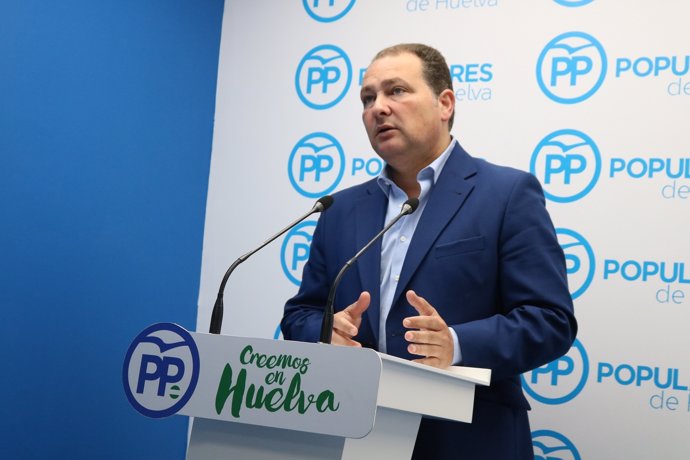 El portavoz del PP en la Diputación de Huelva, David Toscano