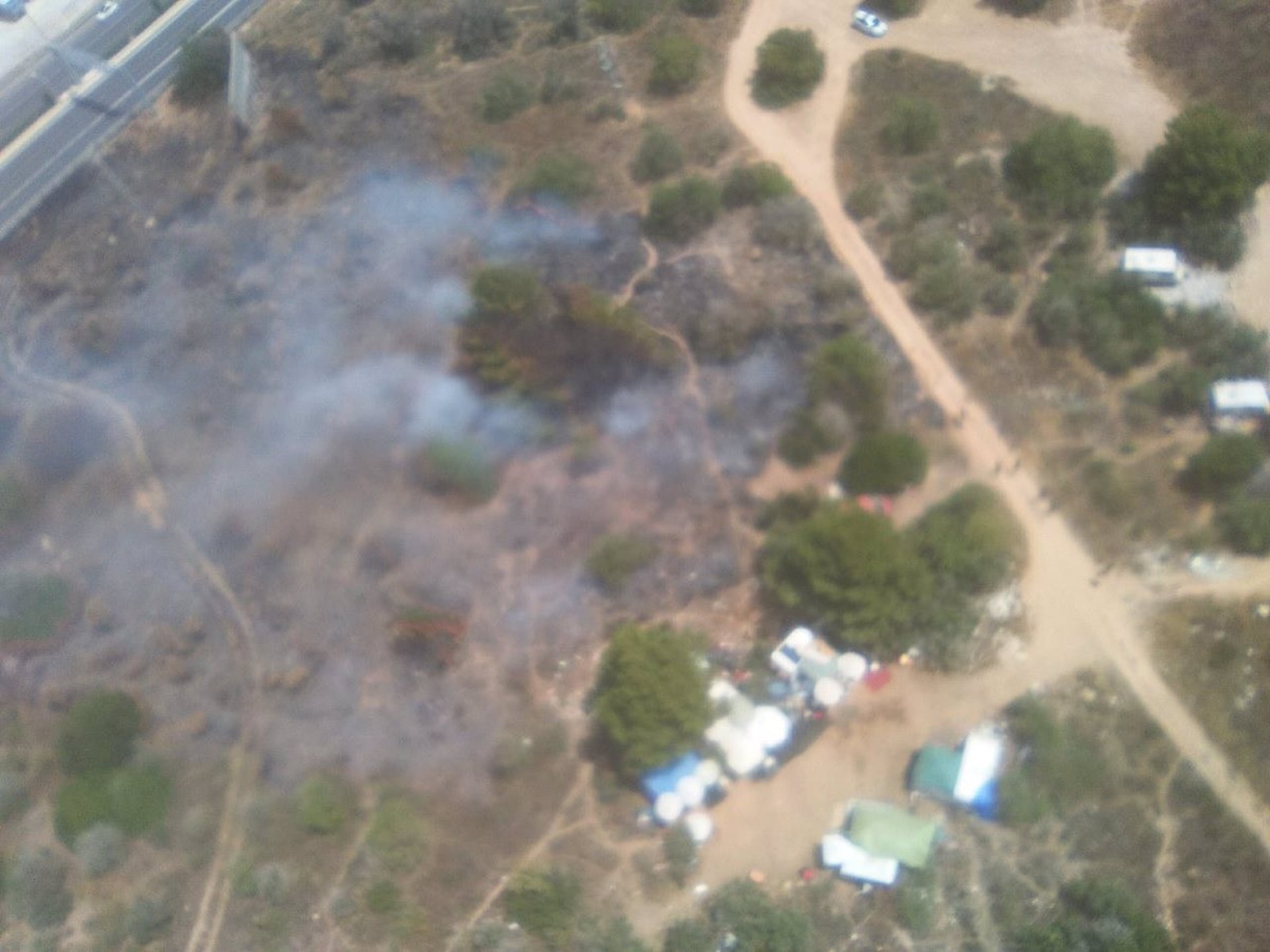 Un nuevo incendio en Sa Joveria (Ibiza) quema tres caravanas y una chabola