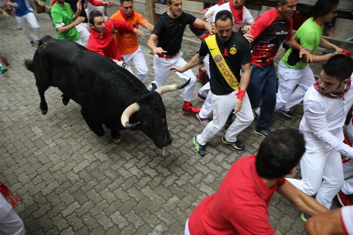 Momentos durante el primer encierro de los San Fermines 2018 