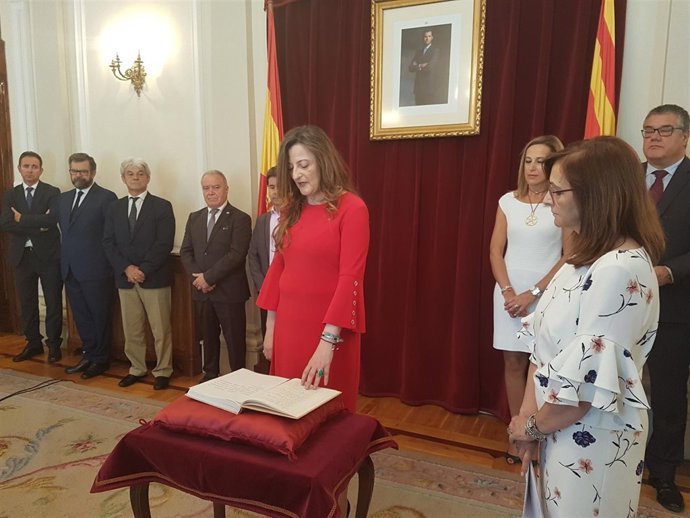 Subdelegada del Gobierno en Huesca toma posesión de su cargo.