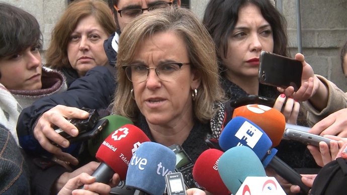 Villacís, Rivera, Almeida y Causapié declaran a la salida una entrega de premios