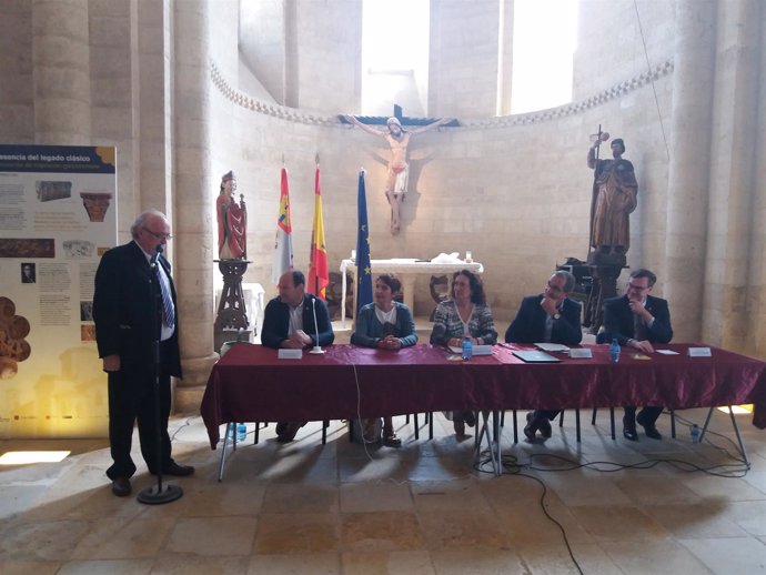 Los firmantes del acuerdo de la Junta y La Borgoña