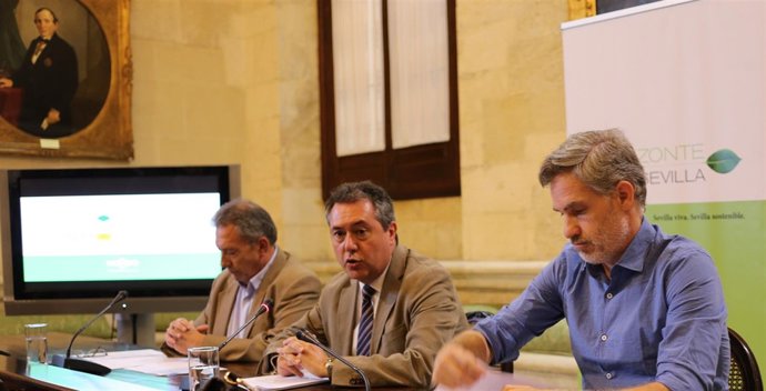 Espadas presenta el nuevo contrato