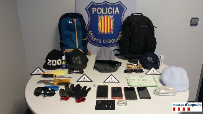 Objectes robats en un habitatge de Bellcaire d'Urgell