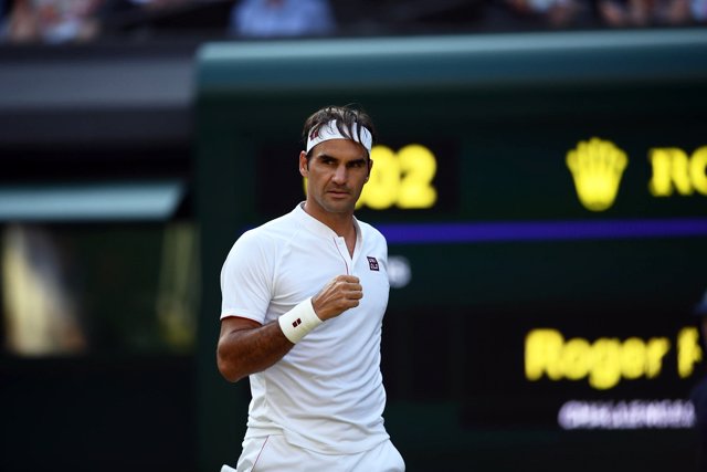 Roger Federer celebra un punto en Wimbledon