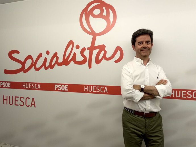 El secretario general de la agrupación socialista de Huesca, Luis Felipe