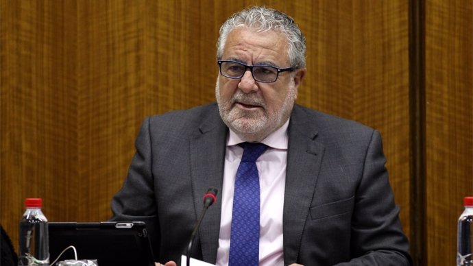 Joaquín Durán en la comisión de control de la RTVA en el Parlamento