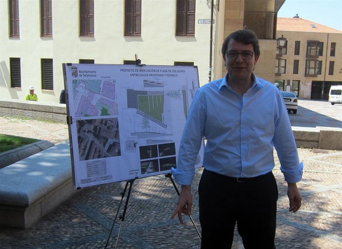  F. Mañueco En Las Obas Del Patio Chico 10-7-2018                              