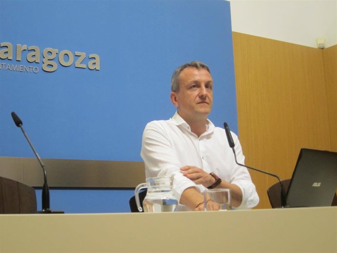 El consejero de Economía y Cultura de Zaragoza, Fernando Rivarés