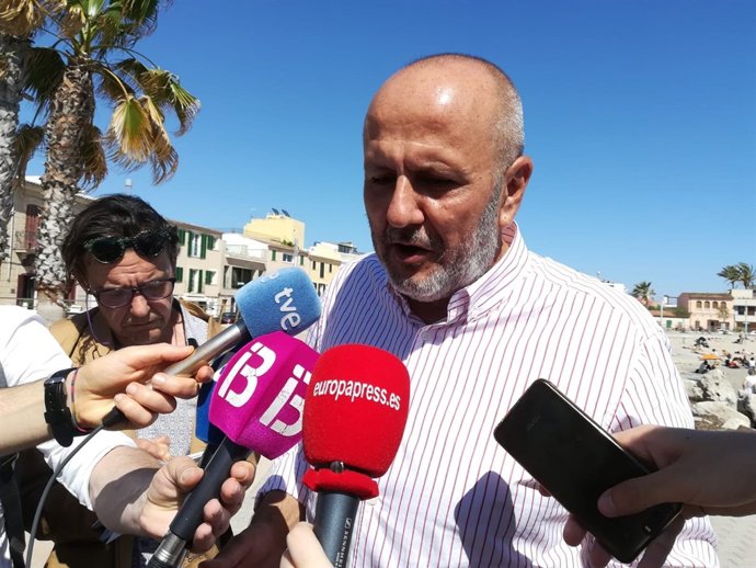 Miquel Ensenyat en el acto en el que se anunciaron las cuatro candidaturas