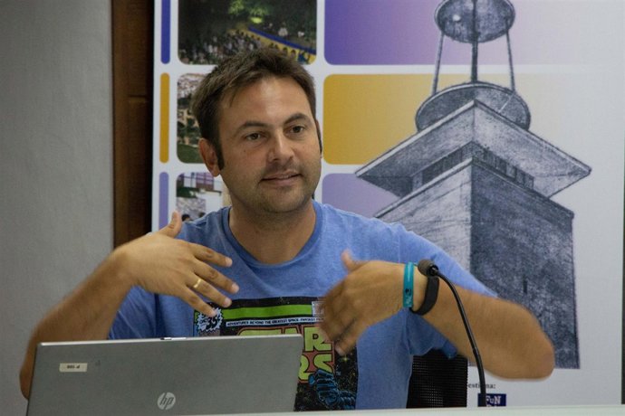 Fidel Pérez en los cursos de verano de la UPO