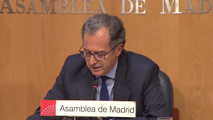 Enrique Ossorio, portavoz del PP en la Asamblea de Madrid, en rueda de prensa 