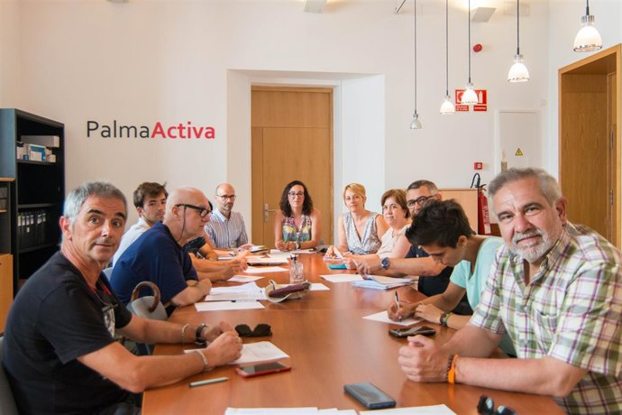 Reunión del Consejo Municipal de Comercio sin las patronales