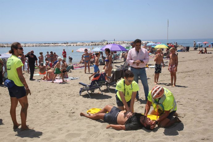 Rescate playa simulacro atencion  víctimas marbella 