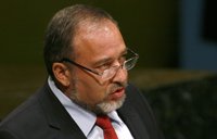  Lieberman afirma que Israel "no descarta" la posibilidad de contactos futuros con Al Assad
