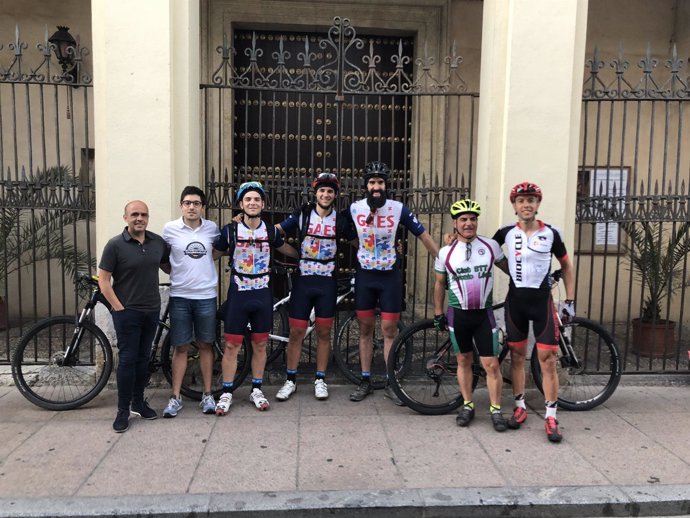 Cuatro ciclistas recorren el Camino de Santiago en favor de Autismo Córdoba