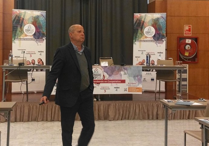 El exseleccionador nacional de baloncesto Javier Imbroda