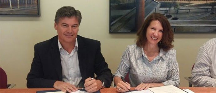 Antoni Cañete (Pimec) i Tracy Fitzsimmons (Universitat de Shenandoah)