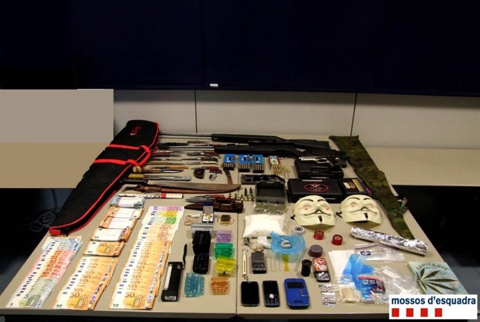 Material intervingut pels Mossos d'Esquadra