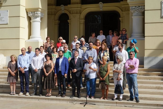 Homenaje víctimas terrorismo Málaga corporación municipal Ayuntamiento